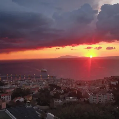 招待所 Patrizia 4*